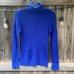 Croft & Barrow Blue turtleneck sweater w/ buttons